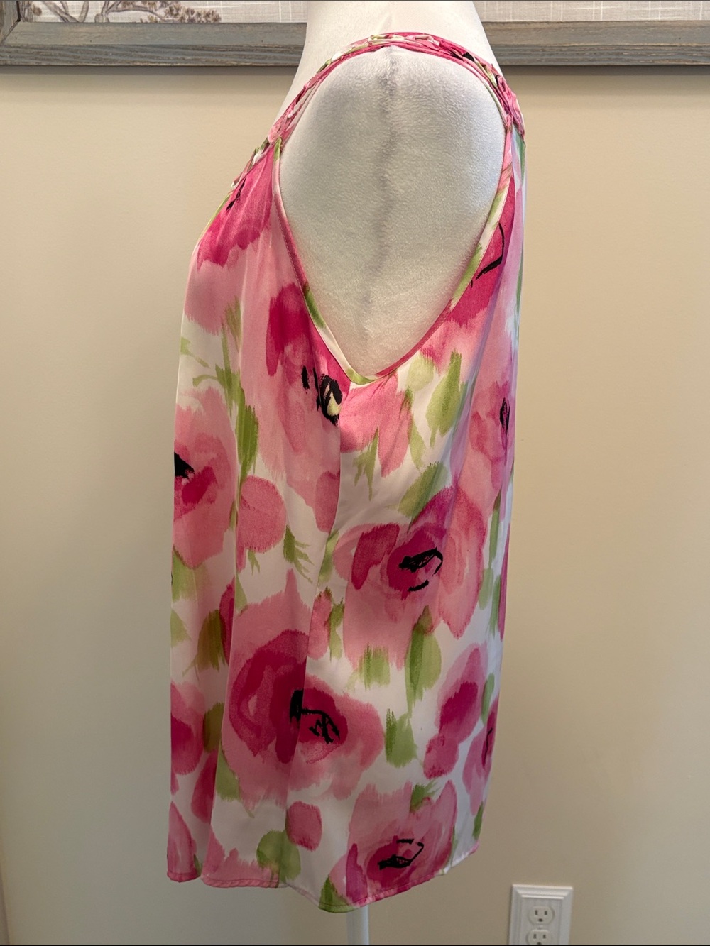 dressbarn Pink Floral Sleeveless Tank with Ring-Trim Neckline size Medium - Picture 5 of 11